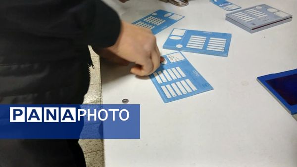 چرخش قلم به روی کاغذ، برای ساختن آینده‌ای بهتر