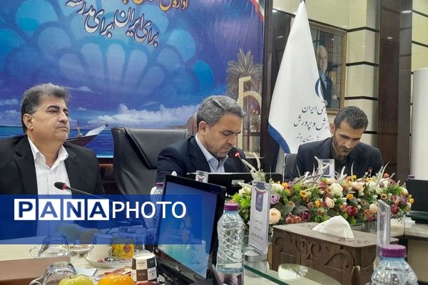 نشست خبری معاون وزیر و رئیس سازمان مدارس و مراکز غیر دولتی و توسعه مشارکت‌های مردمی وزارت آموزش و پرورش در بوشهر