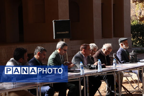 نشست خبری ششمین جشنواره قرمه مهریز در باغ جهانی پهلوان پور