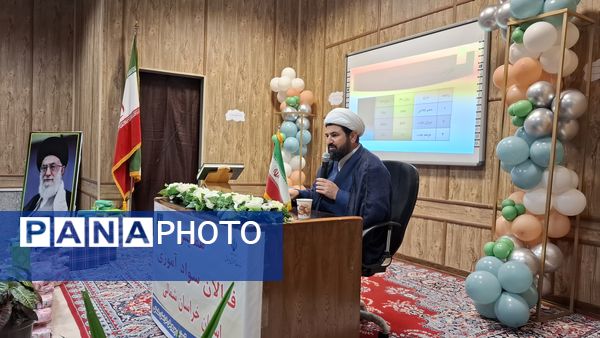 برگزاری همایش تجلیل از فعالان حوزه سوادآموزی در فاروج 