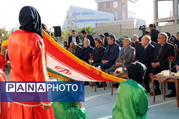 افتتاح مدرسه خیرساز ناحیه دو یزد با حضور وزیر آموزش و پرورش