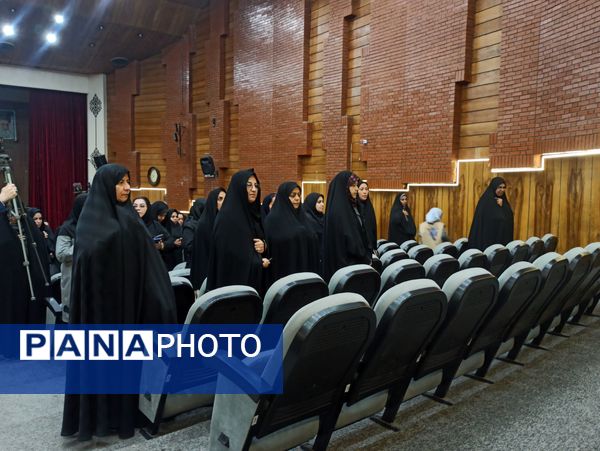 نشست طرح نماد در تالار تربیت ؛ گامی برای تقویت مراقبت اجتماعی دانش‌آموزان 