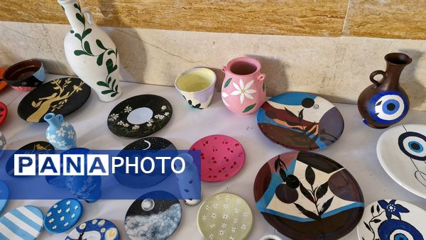 تجلی خلاقیت و نوآوری در نمایشگاه هنرهای دستی دانش‌آموزان هنرستان زنده‌یاد کبری زرگران ملارد