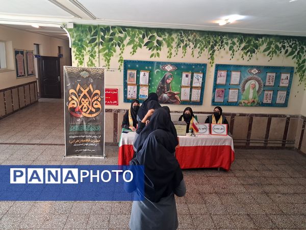 میزبانی پیشتازان مدرسه شهید مدرس در انتخابات شورای دانش‌آموزی