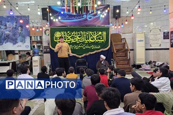 بازدید معاون پرورشی و تربیت بدنی ناحیه دو شهرری از مراسم اعتکاف دانش آموزی 