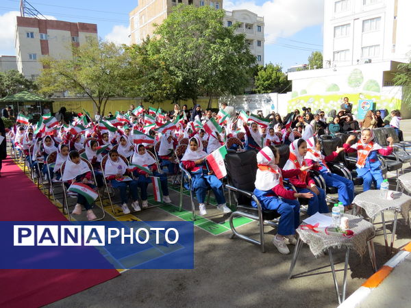 نواختن زنگ اول مهر در مدرسه شهدا فرهنگی 