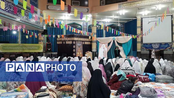 از نیمکت مدرسه تا محراب مسجد؛ اعتکاف، کانون خودسازی دانش آموزان