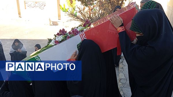 رویداد «لاله‌های روشن» همراه با استقبال از شهید گمنام