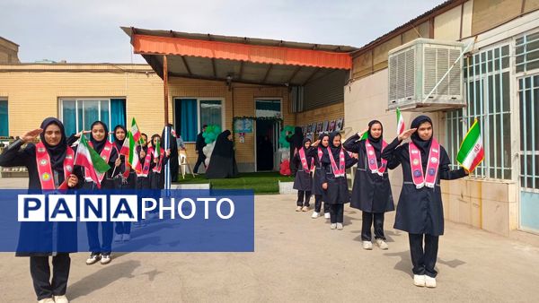 طنین انداز شدن زنگ نماز در دبستان لطیفه 