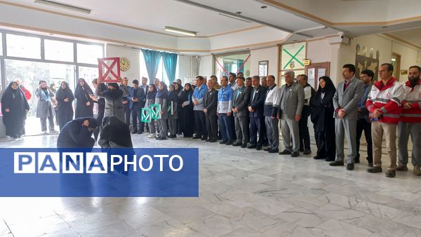 مانور زلزله استانی در هنرستان دخترانه محمودیه ناحیه ۶(2)