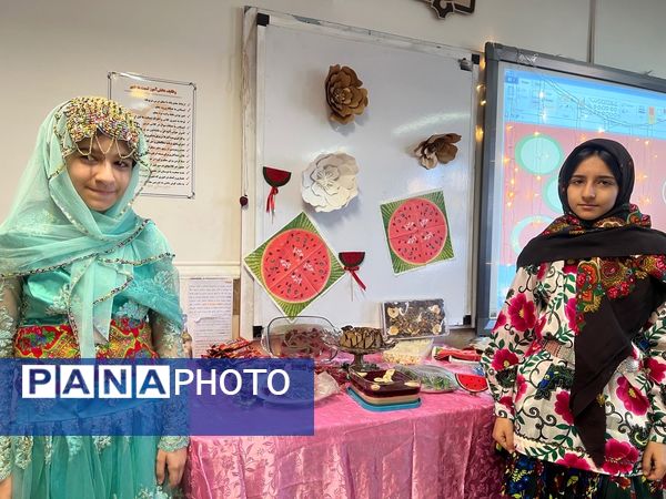 جشن یلدای دانش‌آموزی در دبیرستان تیمسار فلاحی ناحیه یک کرج 