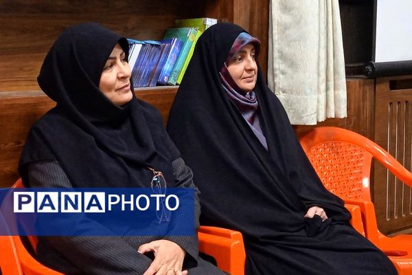 کارگاه راز جذابیت دختران در دبیرستان نورالهدی تبادکان