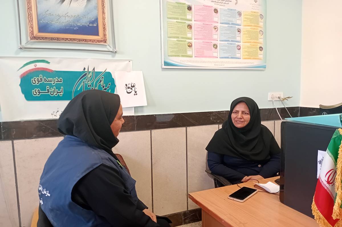 یکی از چالش‌های اصلی دبیرستان مادر مهربان، تامین نیروی انسانی است