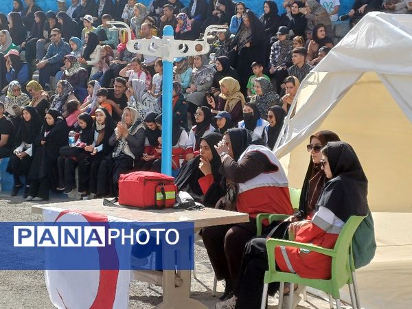 پیاده‌روی خانوادگی به مناسبت دهه امامت و ولایت در شهرستان شیروان 