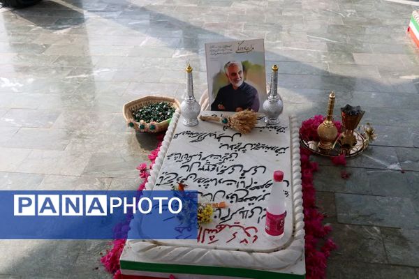 تجدید میثاق با شهدا و آرمانهای انقلاب در آغاز هفته دفاع مقدس