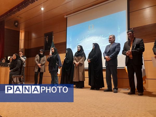 انتخابات اعضای انجمن اولیاء و مربیان ناحیه۷ مشهد