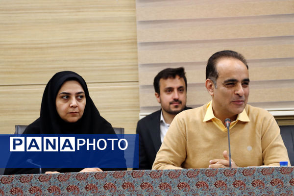 نشست خبری اولین رویداد جایزه هنر سال استان یزد