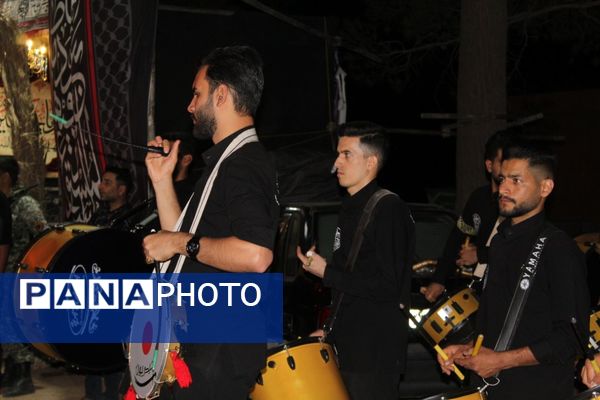 تئاتر دلدادگی در سلسله الذهب نیشابور در شب تاسوعای حسینی 