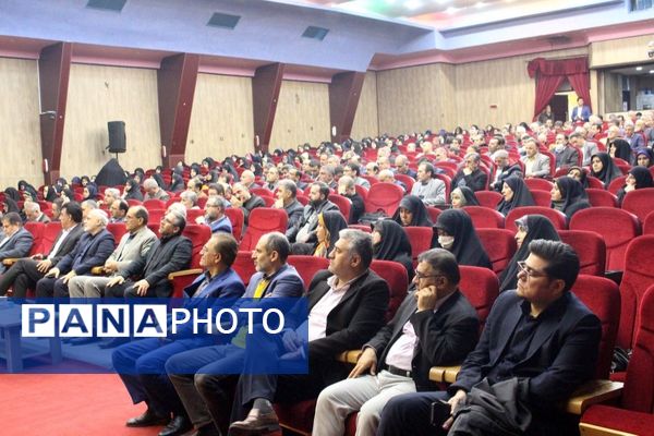 خلاقیت و بهره‌گیری از دانش روز در مدیریت مدارس ضروریست