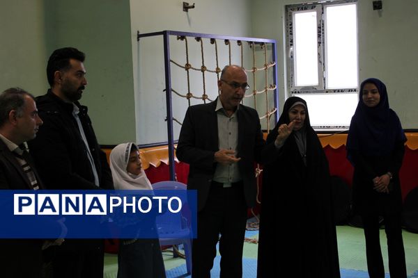 بازدید معاون پرورشی آموزش‌وپرورش ورامین از مدارس در هفته فرهنگی‌هنری «ماها»