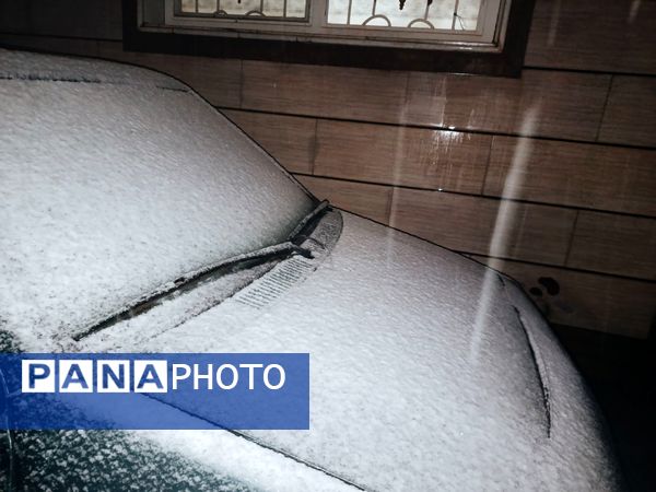 گذری بر دقایق اول بارش برف پاییزی در نیشابور 