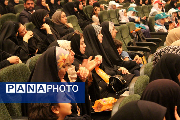 آیین تقدیر از برگزیدگان جشنواره سفیران سلامت استان قم