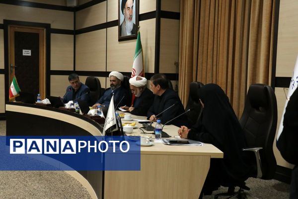 نشست هم‌اندیشی کانون‌های فرهنگی هنری مساجد با حضور معاون فرهنگی اجتماعی استاندار 