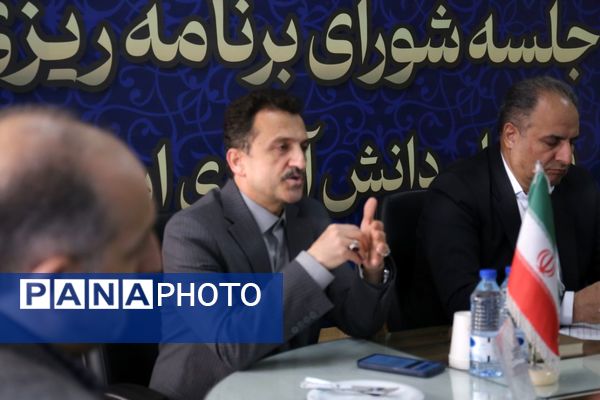 جلسه شورای برنامه‌ریزی سازمان دانش‌آموزی آذربایجان شرقی