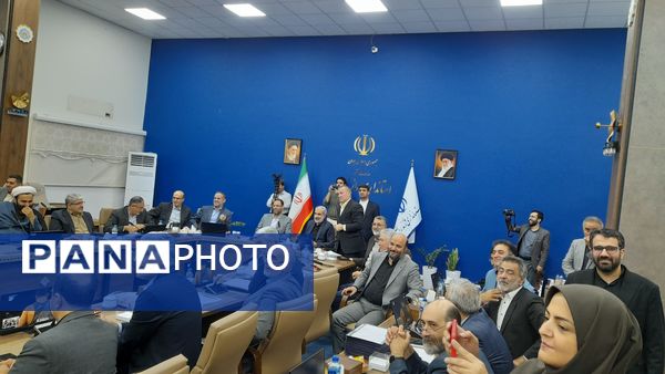 تماشای کشتی المپیک در استانداری مازندران با حضور وزیر آموزش و پرورش