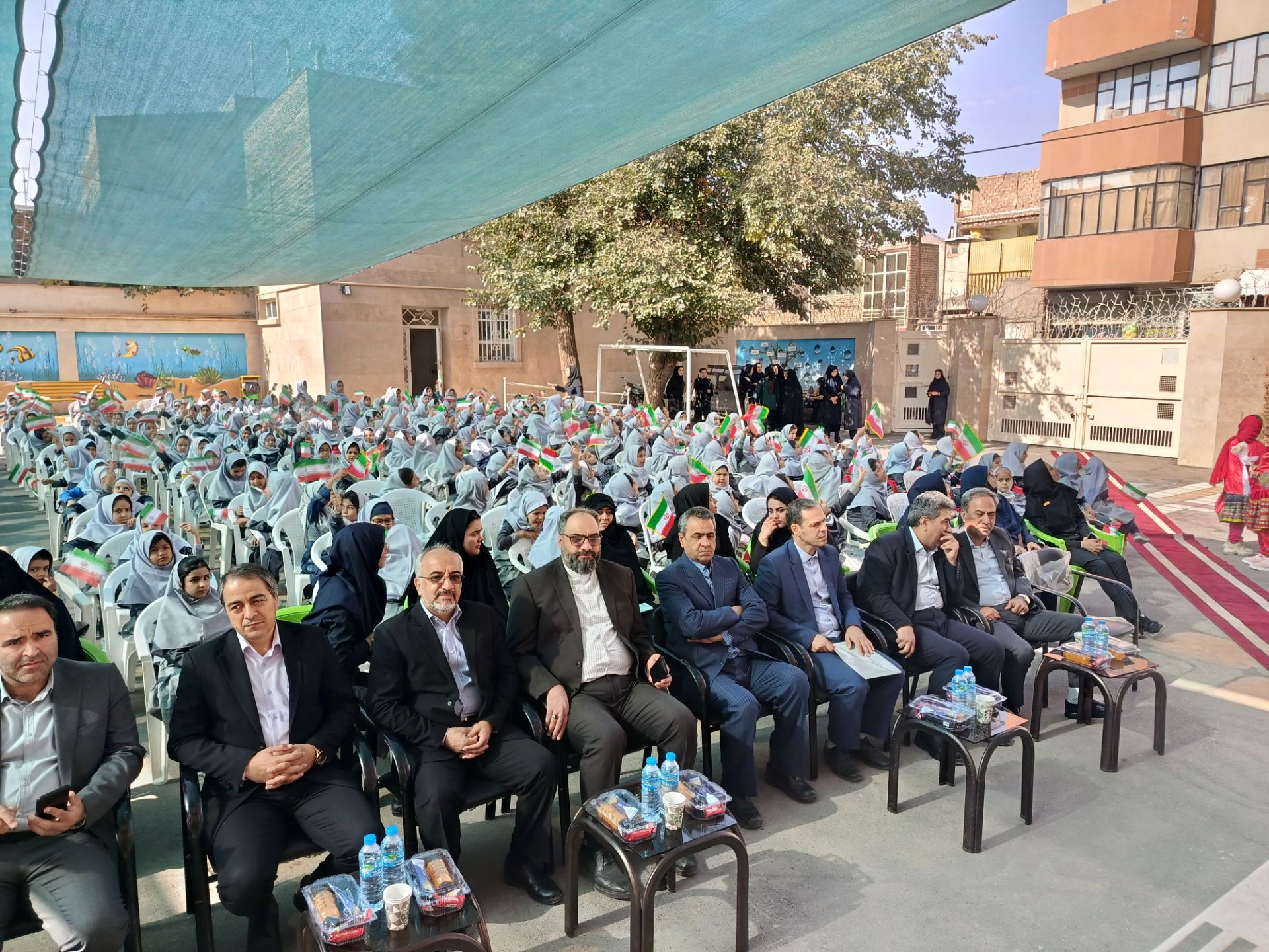 آغاز سال تحصیلی جدید در دبستان دخترانه پری زابلی نژاد ناحیه دو 