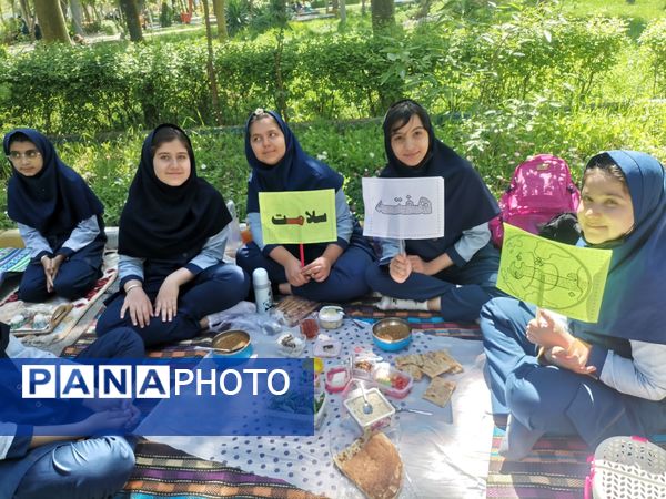 اردوی صبحانه سلامت مدرسه دخترانه ضحی۲ در پارک جنگلی شیروان