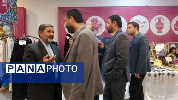 ایوان هنر، گفتگویی بدون کلام از دستان هنرمند بانوان مشهدی است