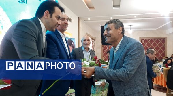 آیین تکریم از معلمان نمونه استانی و منطقه‌ای و تجلیل از بازنشستگان آموزش و پرورش استثنایی