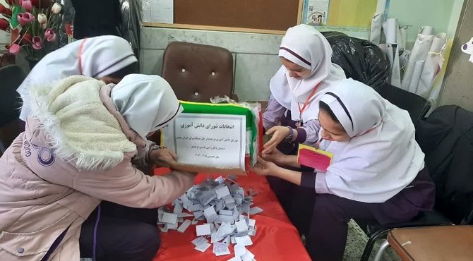 " شورای دانش‌آموزی" صدایی نو برای ساختن مدرسه‌ای بهتر
