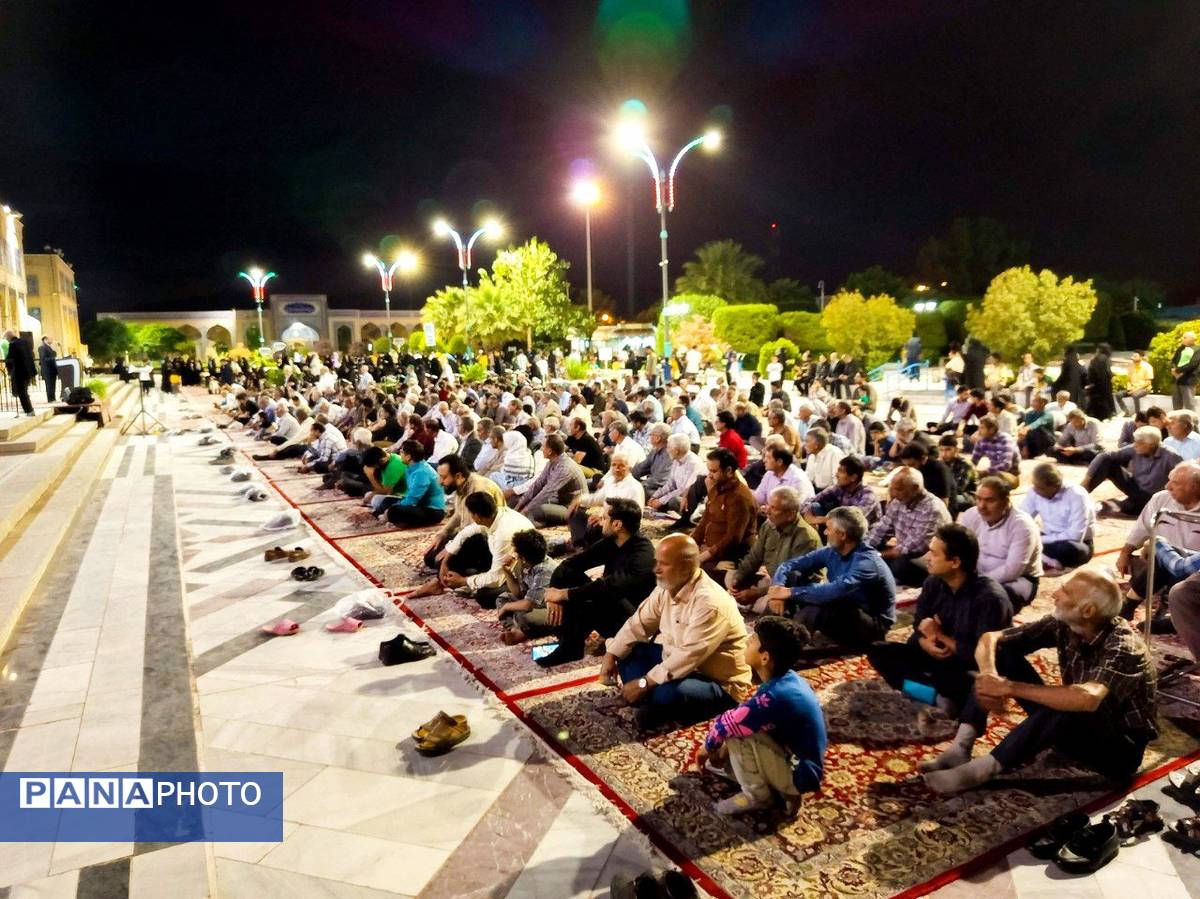 اجتماع سکوتت را بشکن 