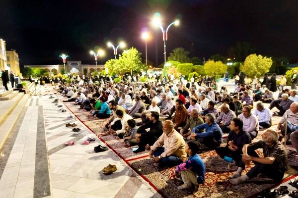 اجتماع سکوتت را بشکن 