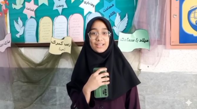 یزدگردی با عینک واقعیت مجازی در دبیرستان دخترانه عفت