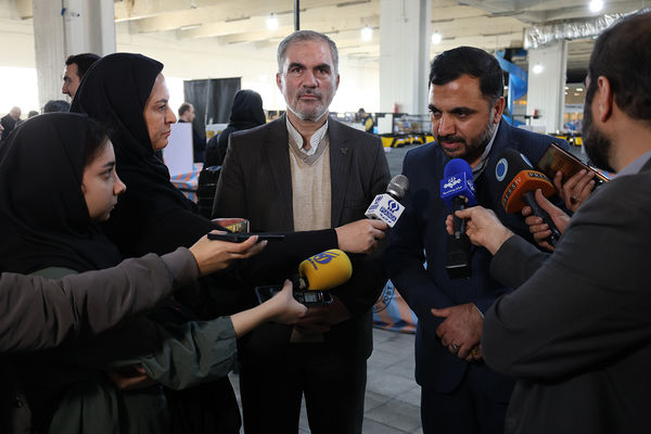 مراسم افتتاح ۳ سامانه تجزیه هوشمند برای انواع مرسولات پستی