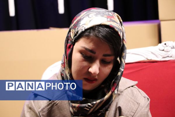 نمایش «در باران آمد» تا سوم مهرماه روی صحنه می‌رود