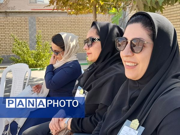 مسابقات خانوادگی در مدرسه پورشهریاری