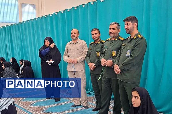 اجتماع بزرگ جوانان نقش آفرین و گام دوم انقلاب به‌مناسبت گرامیداشت هفته دفاع مقدس