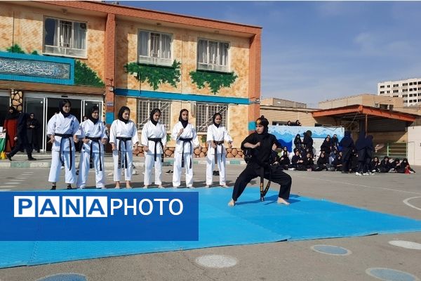 المپیاد ورزشی دبیرستان فرهنگیان ناحیه۷ مشهد 