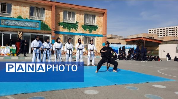 المپیاد ورزشی دبیرستان فرهنگیان ناحیه۷ مشهد 