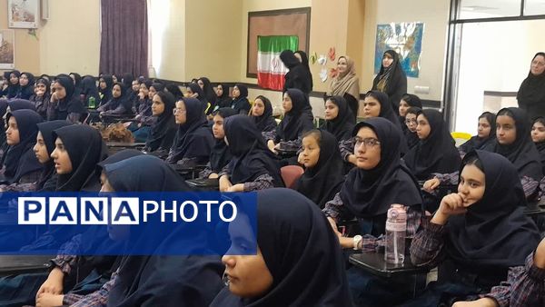 افتتاح طرح «مصباحالهدی و امامشناسی» در منطقه ۱۰ با حضور مسئولان فرهنگی و آموزشی