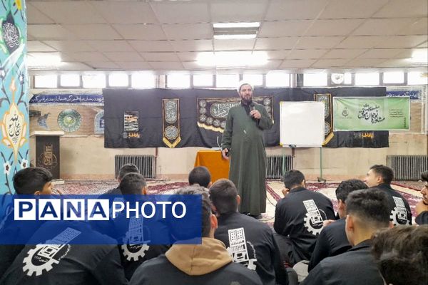 سلسله جلسات گفتمان دینی و مشاوره خانواده در هنرستان موفقیان