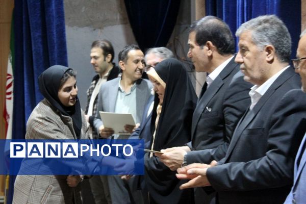 ملکان صحنه افتخارآفرینی برترین‌های کنکور ۱۴۰۴