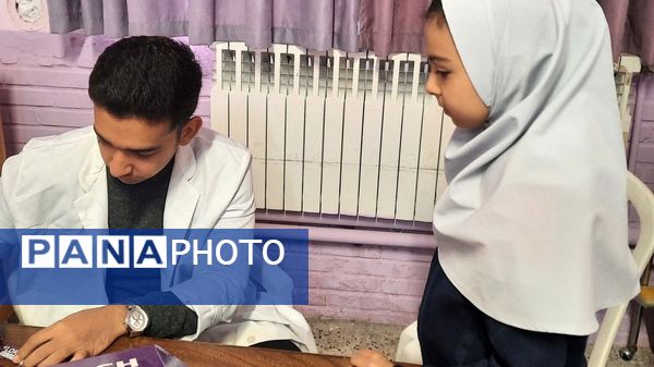 اجرای طرح وارنیش فلوراید در دبستان پنجم مهر