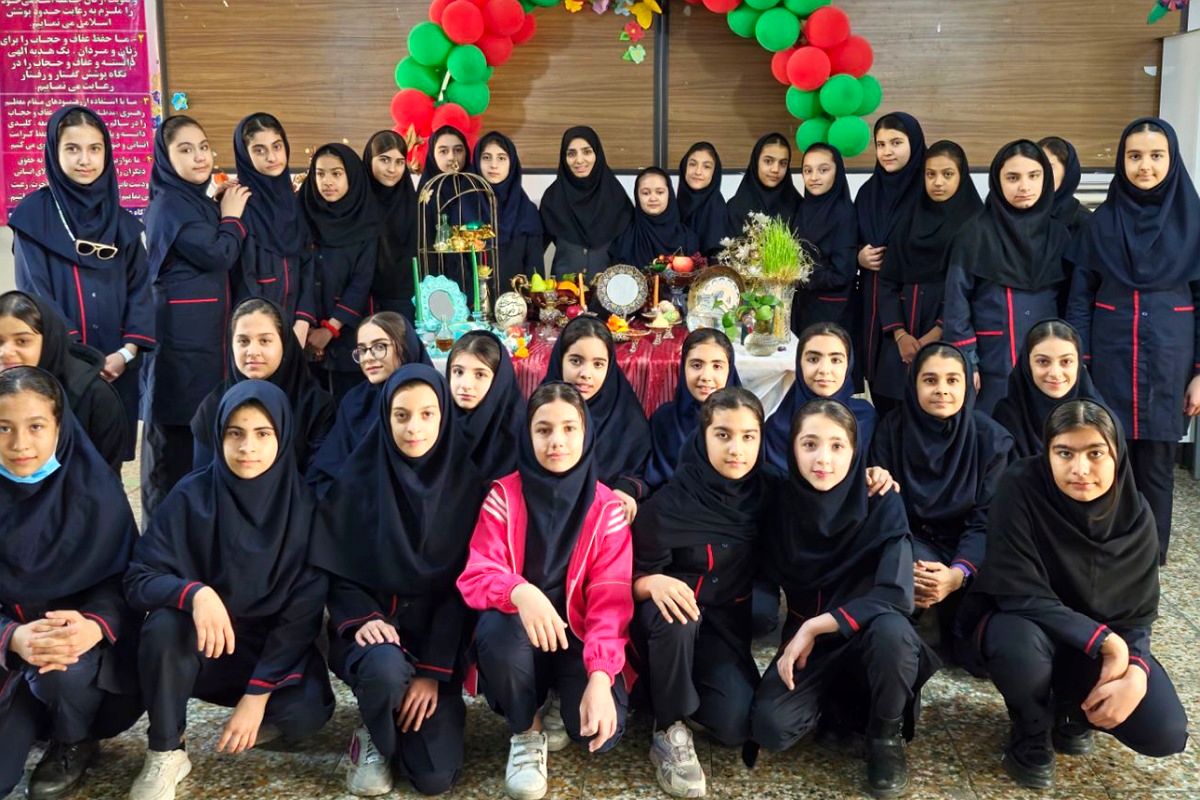 عکس یادگاری کلاس ۶۰۳ دبستان بعثت۲