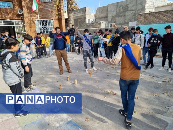 لیگ مدرسه‌ای بازی‌های تاما در دبیرستان نمونه دولتی پژوهش آشخانه 