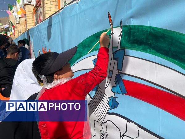 رنگ‌آمیزی دیوارنگاره‌ از ظهور تا مقاومت توسط کودکان و نوجوانان استان چهارمحال و بختیاری
